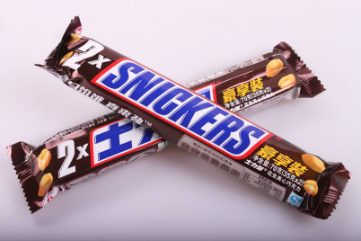 士力架最新廣告臺詞，時代印記的力量之源