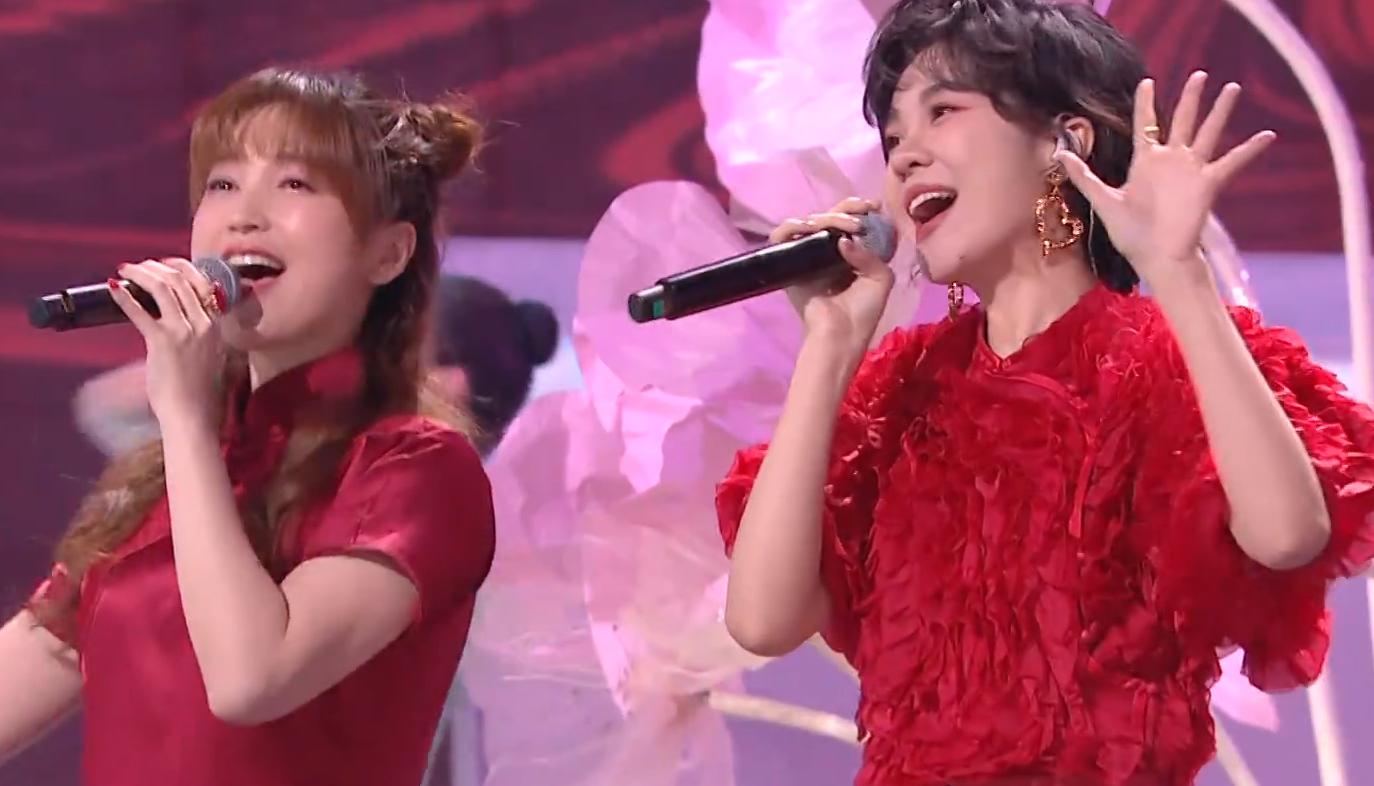 何炅最新照片，自然之旅的心靈探索，尋找平和寧靜的旅程