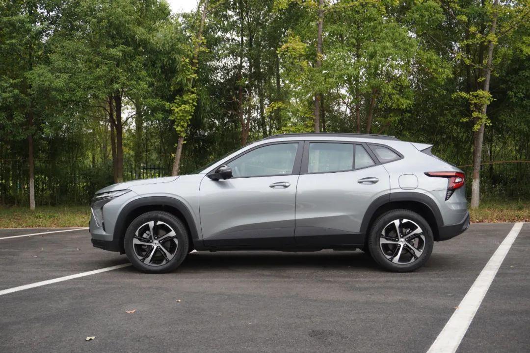 雪弗萊最新款，開啟一段溫馨的駕駛之旅