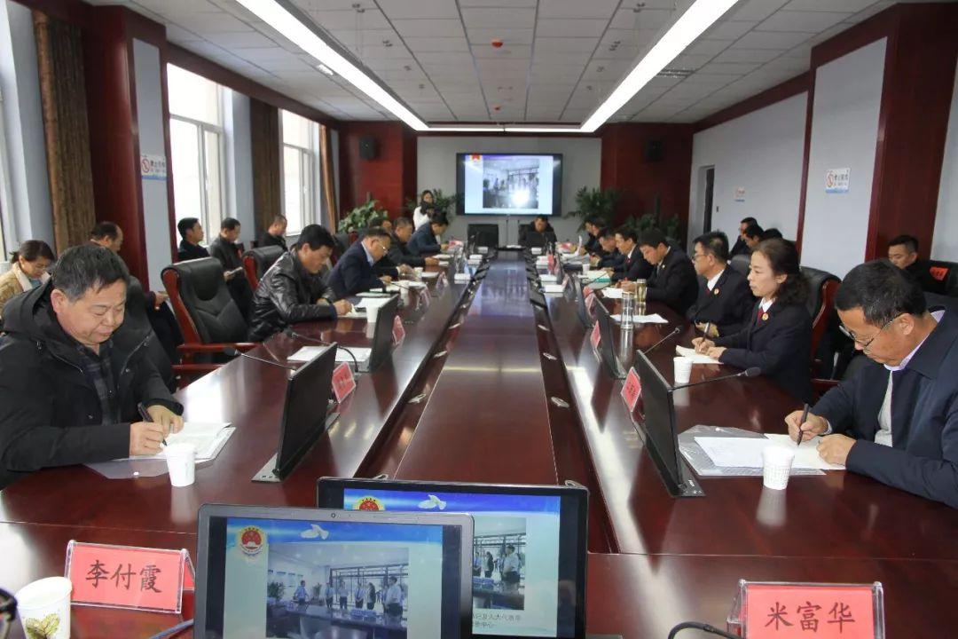 廢品回收新趨勢，小巷中的綠色奇遇之旅