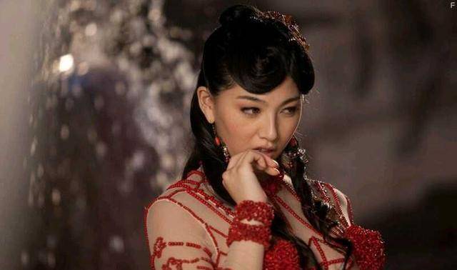肉蒲團(tuán)女演員的勵(lì)志之旅，變化、自信與成就感的探索