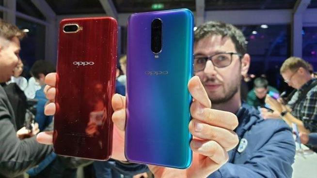 OPPO手機全新品震撼上市，全球矚目，驚艷亮相！
