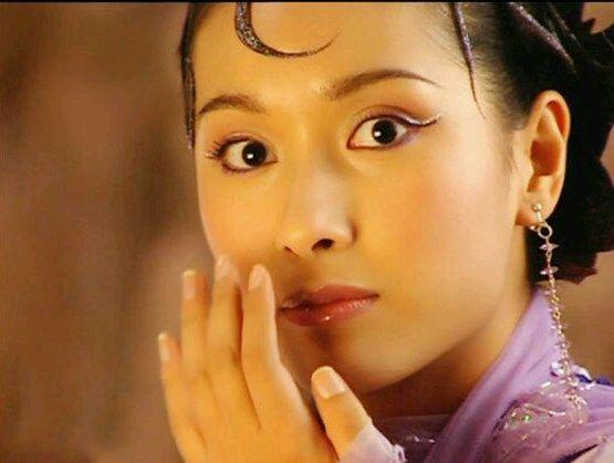 探秘小巷寶藏，女明星小說(shuō)專屬店鋪的獨(dú)家珍藏