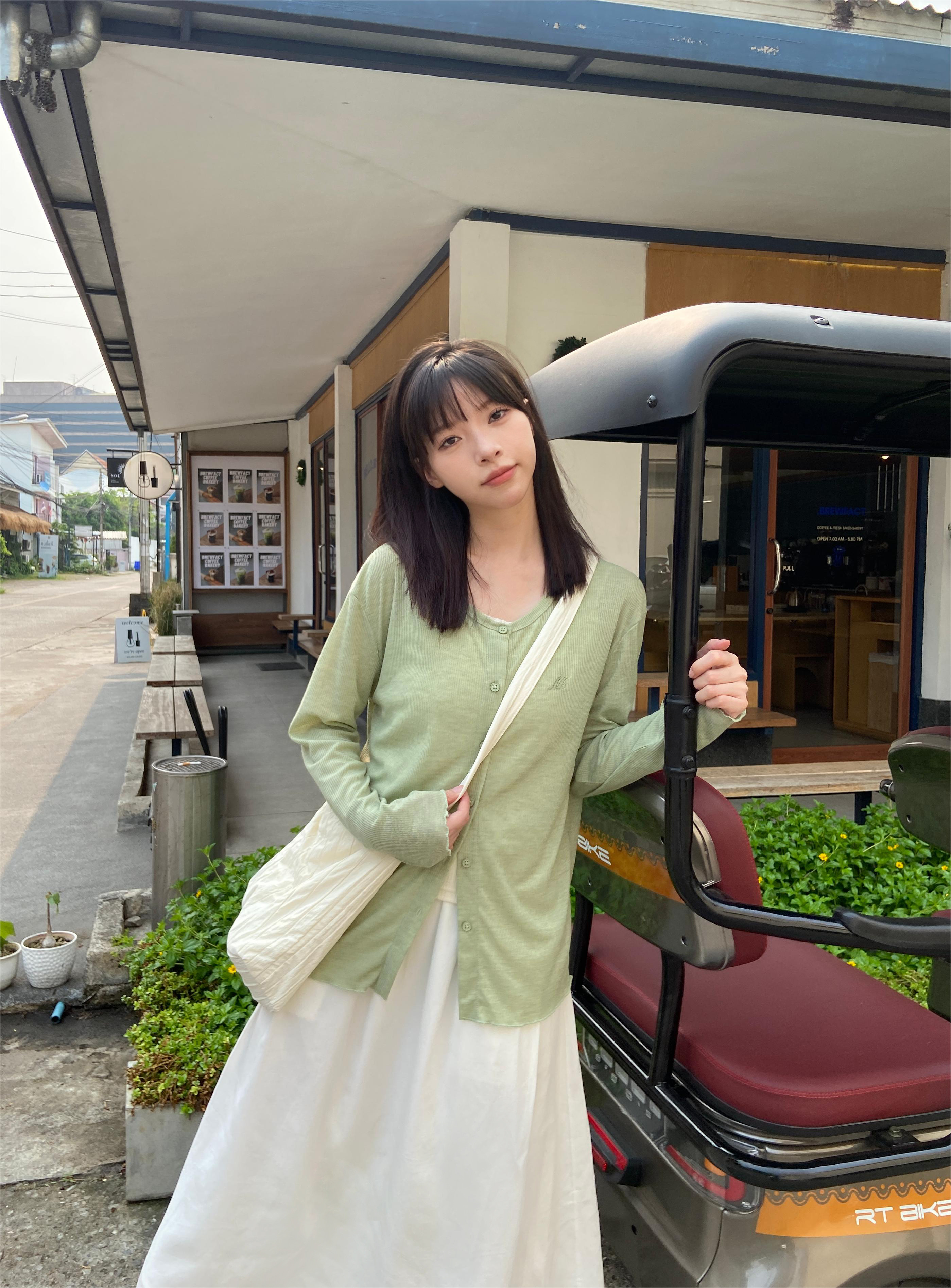 探索小巷中的隱藏美食寶藏，最新素人美食之旅 2024