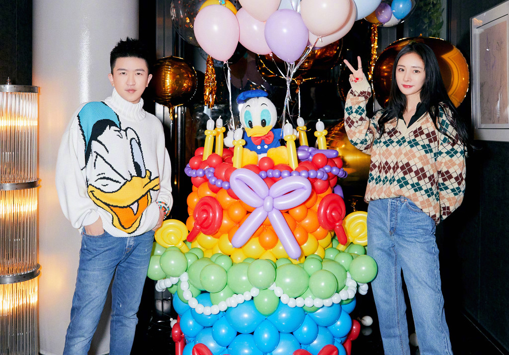 最新生日圖片分享，小巷深處的特色小店，生日探索之旅啟程！