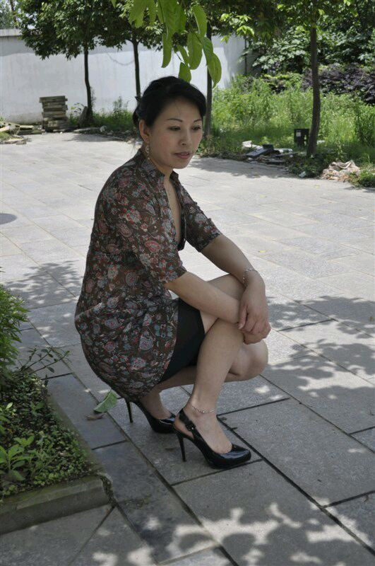 最新熟女論壇免費(fèi)，自信與成就感的蛻變，熟女們的勵(lì)志前行之路！