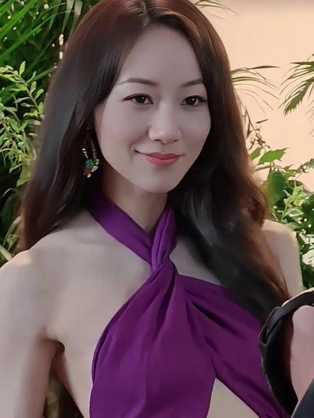 女性頭像時尚潮流演變，最新風(fēng)尚與2025年流行趨勢預(yù)測