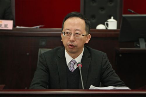松江區(qū)長(zhǎng)引領(lǐng)科技革新，打造未來生活新篇章啟航